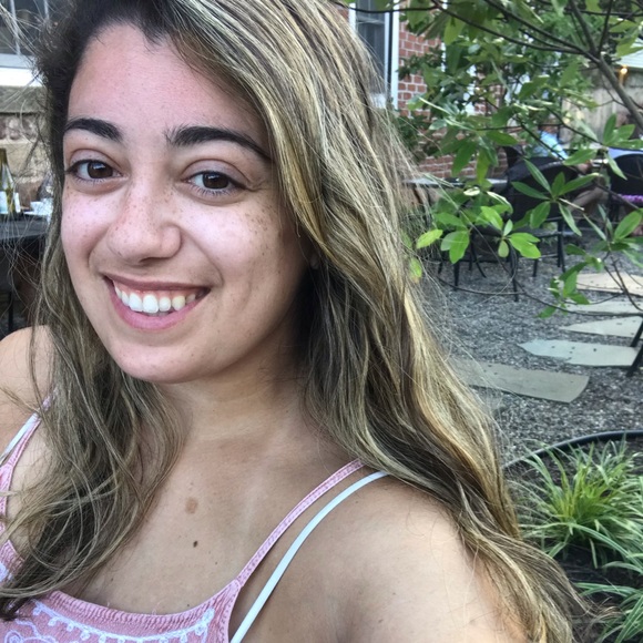 Meet your Posher, Victoria - Picture 2 of 3